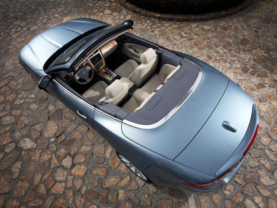  Jaguar XK Convertible 2006 года  (фото 2 из 5)